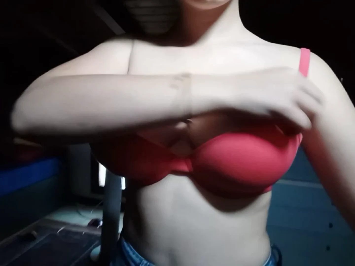 Having big boobs is like playing life on easy mode!