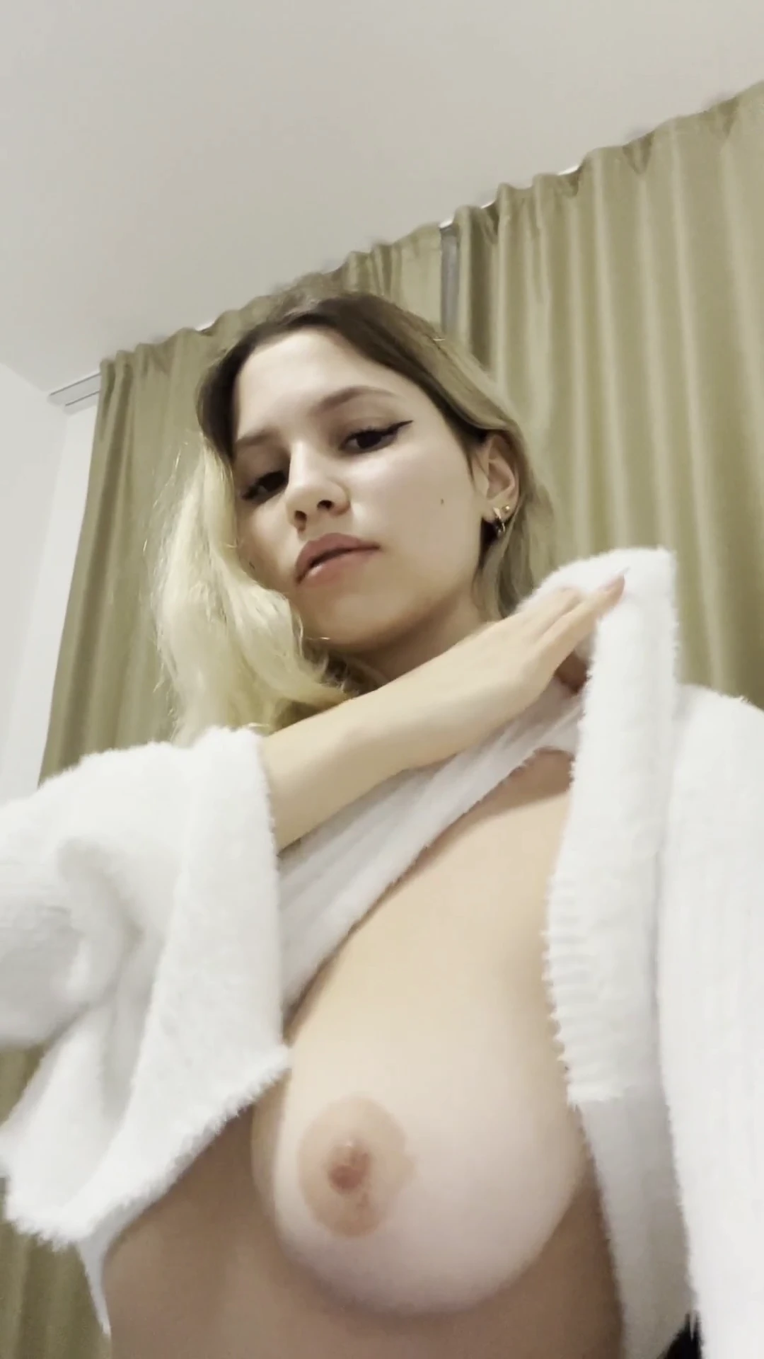 I know you'd shoot your load on my huge natural boobs [Gif]