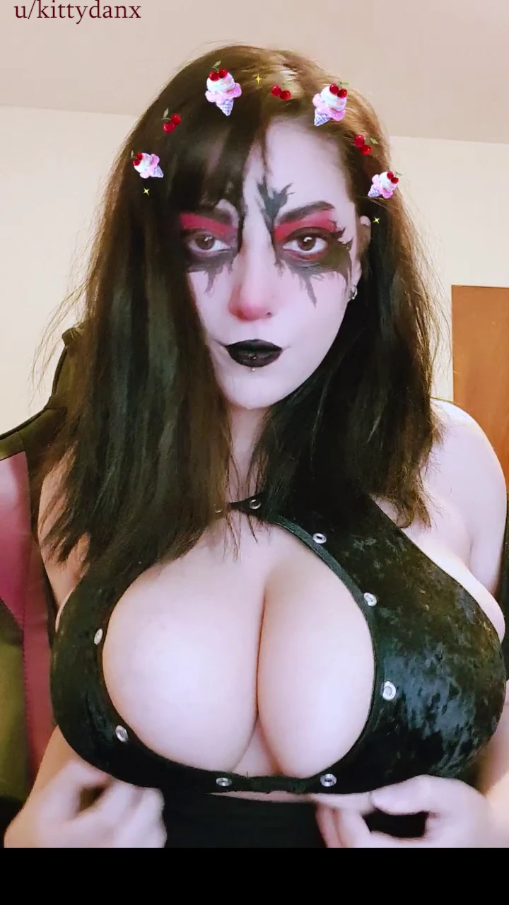sorry babe the corpse paint stays on during sex