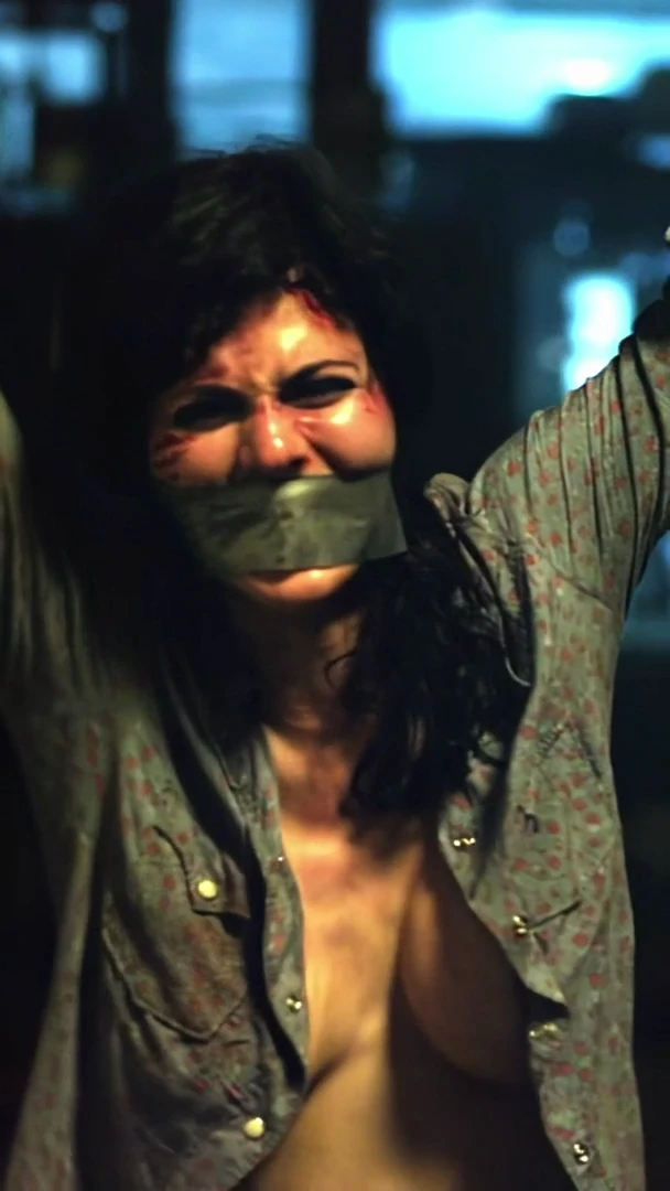Alexandra Daddario Texas Chainsaw 3D (Cropped and slowed)