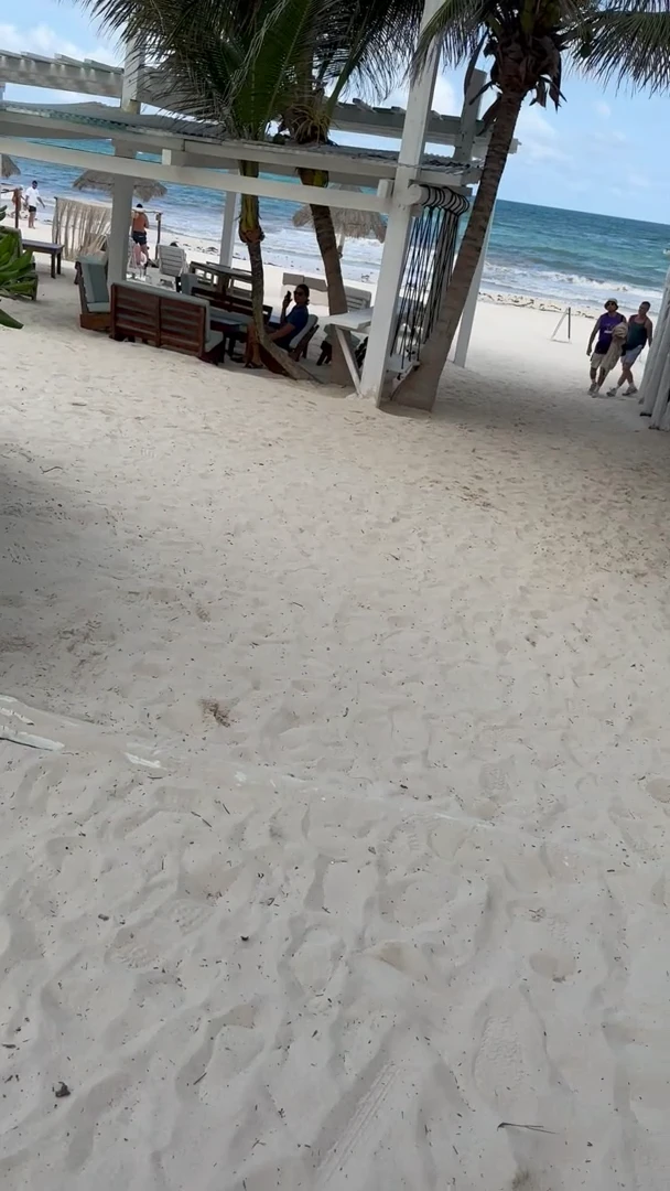 If I’m on the beach, it’s a guarantee that my Tits are coming out 😉 [GIF]